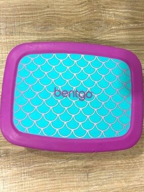 Bentgo Mermaid Scales Green Purple Kids School Camp Bento Lunch Box